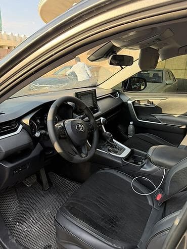 Toyota RAV4: 2019 г., 2.5 л, Автомат, Бензин, Кроссовер — 4