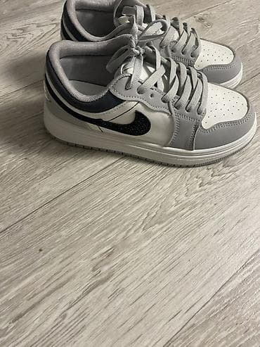 Мырзалардын бут кийими: Эркектердин кроссовкасы, 37, Nike, Жаңы, түсү - Ак, Акылуу жеткирүү — 2