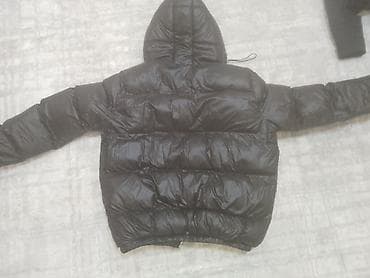 red centr: Мужская тёплая пуховая/стёганая куртка с капюшоном, чёрная, глянцевая — 5