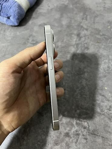 ipad pro 10: IPhone 15 Pro, Б/у, 256 ГБ, White Titanium, Защитное стекло, 84 % — 4