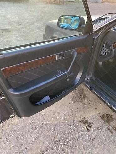 Продажа авто: Audi A6: 1994 г., 2.6 л, Механика, Бензин, Седан — 3