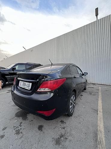 Hyundai Solaris: 2014 г., 1.6 л, Механика, Бензин, Седан — 4