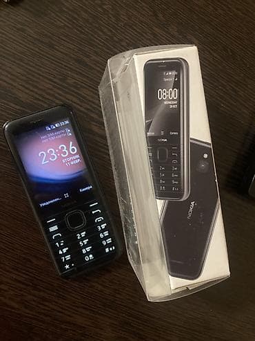 Nokia 8000 4G, Б/у, 2 ГБ, цвет - Черный, 2 SIM