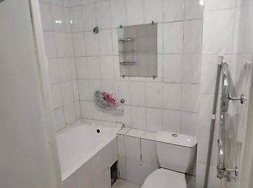 Недвижимость: 3 комнаты, 58 м², 104 серия, 4 мкр 104 серия, 4 этаж — 3