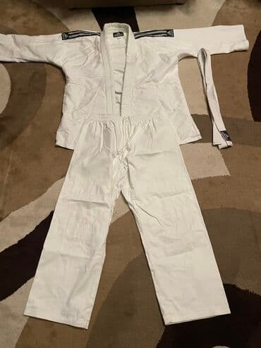 Кимоно, хорошего качества, носил пару раз, на рост 170 см