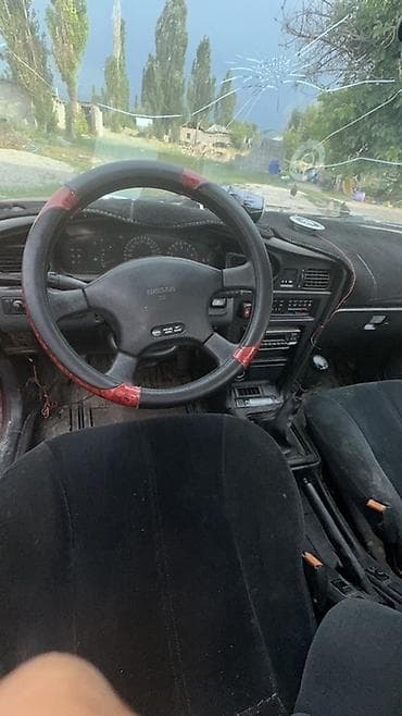 Унаа: Nissan Maxima: 1990 г., 3 л, Кол менен иштөөчү, Бензин, Седан — 4