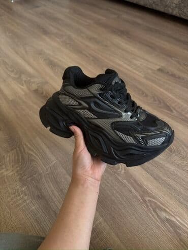 искры для обуви: Мужские кроссовки, 36.5, Б/у, цвет - Черный, Самовывоз — 3