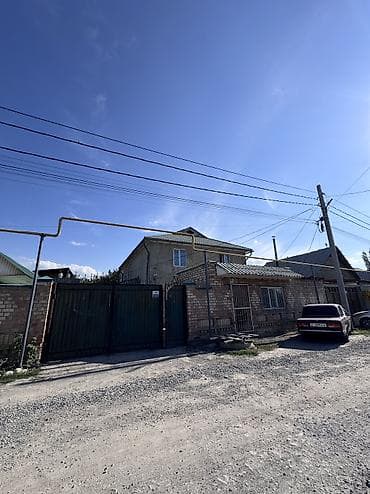 Продажа домов: Арча Бешик 📍Продается 2 этажный дом 7 комнат 174 кв м, фактически — 1