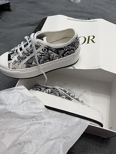 кеды диор: Кроссовки Dior - Модель: низкие кеды с шнуровкой - Материал верха — 1