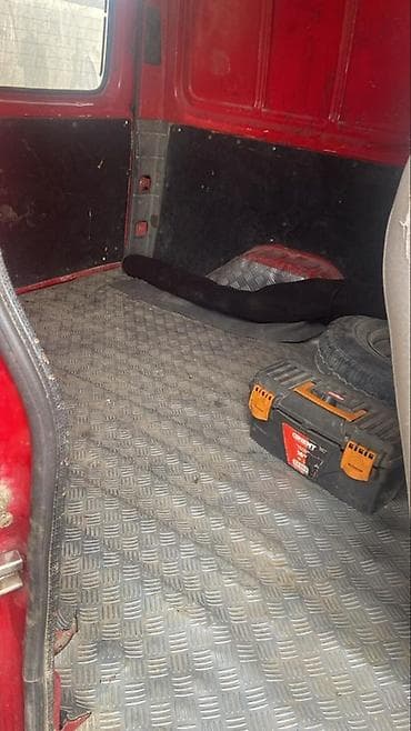 авто печ: Ford Transit: 1993 г., Дизель, Фургон — 10