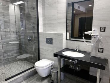 суточный дом в бишкеке: 1 бөлмө, Душ кабинасы, Жаздык, жууркан-төшөк каптары, Кондиционер — 11