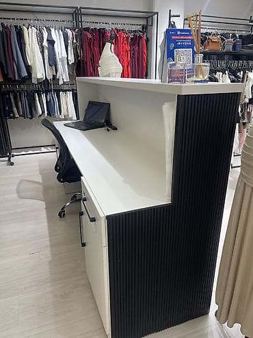 Көйнөктөр: ПРОДАЕТСЯ РЕСЕПШЕН Длина 2.35 Ширина 0.55 Высота 1.25 Высота стола — 4