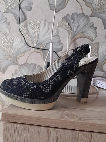 обувь 32: Босоножки, 35.5, 36, T.Taccardi, Б/у, цвет - Черный, Самовывоз — 2