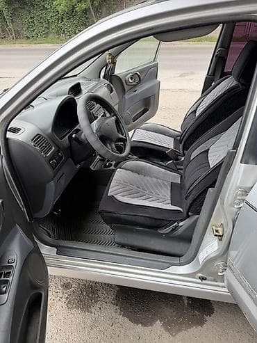 eclipse cross: Mitsubishi Space Star: 2001 г., 1.3 л, Механика, Бензин, Хэтчбэк — 8