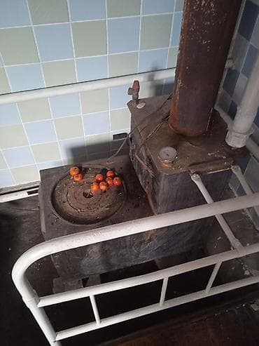 стол бу: Печь-водяной с варочной поверхностью.Установлен 3года назад.сост отл.3 — 2