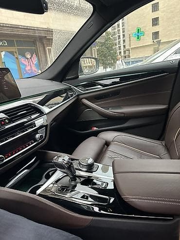 BMW 5 series: 2022 г., Седан — 6