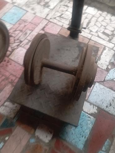 Гантель 16 кг

- Материал: сталь/чугун