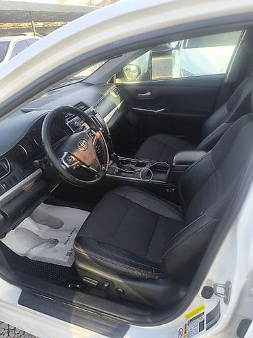 Toyota Camry: 2018 г., 2.5 л, Автомат, Бензин, Седан — 3