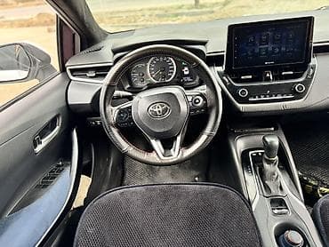 e6 3: Toyota Corolla: 2019 г., 1.8 л, Вариатор, Гибрид, Седан — 6