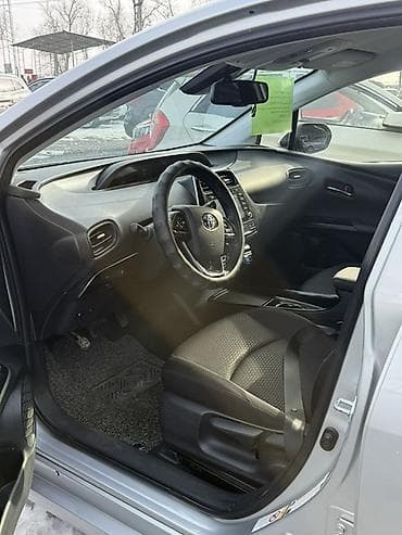 a6 c6: Toyota Prius: 2020 г., 1.8 л, Вариатор, Гибрид, Хэтчбэк — 10