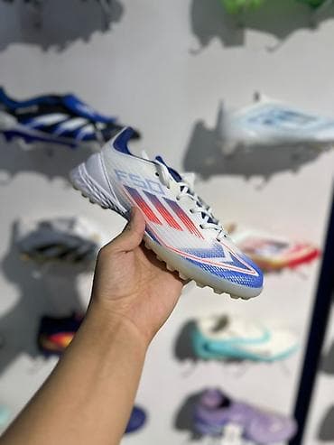 Футбольные товары 1) Бутсы для игры на искусственном газоне (AG/TF) at lalafo.kg Футбольные товары 1) Бутсы для игры на искусственном газоне (AG/TF)