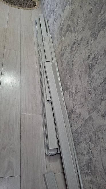 ламинат елка: Пластиковый, Б/у, цвет - Серый — 1