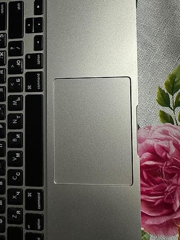 телефоны с триггерами: Apple MacBook (серебристый алюминиевый) Продаю MacBook Pro Retina — 4