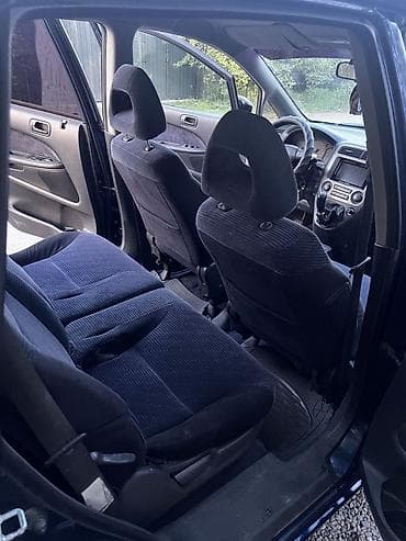 step vagon: Honda Stream: 2002 г., 1.7 л, Ручные, Бензин, Минивэн — 9