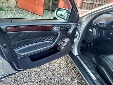 camry 5: Mercedes-Benz C-Class: 2001 г., 2.6 л, Автомат, Бензин, Седан — 5