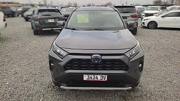 Toyota RAV4: 2019 г., 2.5 л, Автомат, Гибрид, Кроссовер