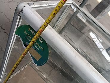 витрина телефон: Торговая стеклянная витрина с алюминиевым каркасом (белый профиль). - — 4