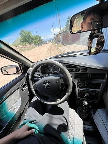 хундай аванте 1: Daewoo Nexia: 2012 г., Кол менен иштөөчү, Седан — 6