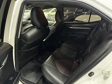 t max: Toyota Camry: 2021 г., 2.5 л, Автомат, Гибрид, Седан — 6