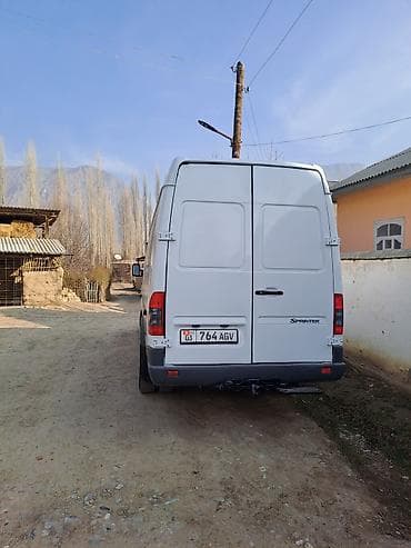 передний бампер 124 мерс: Легкий грузовик, Mercedes-Benz, Новый — 3