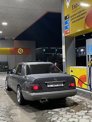 Продажа авто: Mercedes-Benz E-Class: 1994 г., 2 л, Механика, Бензин, Седан — 7