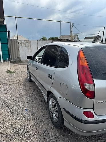 Унаа сатуу: Nissan Almera Tino: 1996 г., 1.8 л, Кол менен иштөөчү, Бензин, Хетчбек — 4