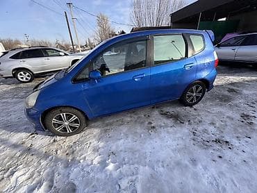 cx 9: 10 регион Компактный городской хэтчбек с просторным салоном и — 3