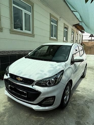 Продажа авто: Chevrolet Spark: 2018 г., 1 л, Автомат, Бензин, Хэтчбэк — 1