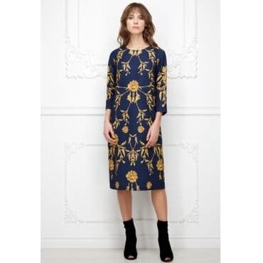 праздничные платья больших размеров: ПЛАТЬЕ ИЗ ФАКТУРНОГО ЖАККАРДА С ОРНАМЕНТОМ "АМПИР", ЦВЕТ ТЕМНО-СИНИЙ — 1