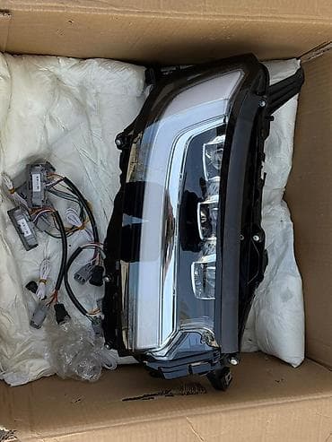 Комплект передних фар Toyota 2024 г., Новый, Аналог, Китай