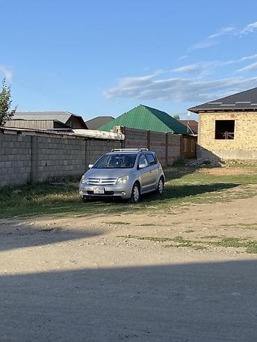 Toyota Ist: 2002 г., 1.5 л, Автомат, Бензин, Хэтчбэк at lalafo.kg Toyota Ist: 2002 г., 1.5 л, Автомат, Бензин, Хэтчбэк