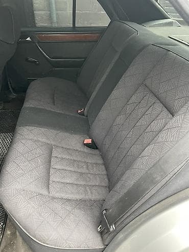 Транспорт: Mercedes-Benz W124: 1993 г., 2.2 л, Ручные, Газ, Седан — 7