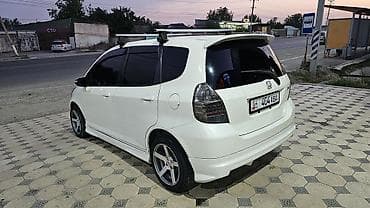Honda Fit: 2004 г., 1.5 л, Бензин