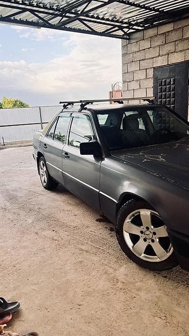 детский машина аккумулятор: Mercedes-Benz W124: 1989 г., 2 л, Механика, Бензин, Седан — 5