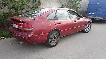 купэ: Mazda 626: 1992 г., 1.8 л, Ручные, Бензин, Хэтчбэк — 3