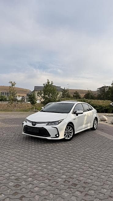 corolla 2004: Toyota Corolla: 2023 г., 1.8 л, Вариатор, Гибрид, Седан — 1