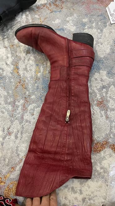 срочно продаю в связи с переездом: Продаю сапоги кожаные зима натур мех, кашемировое пальто, батильоны — 4