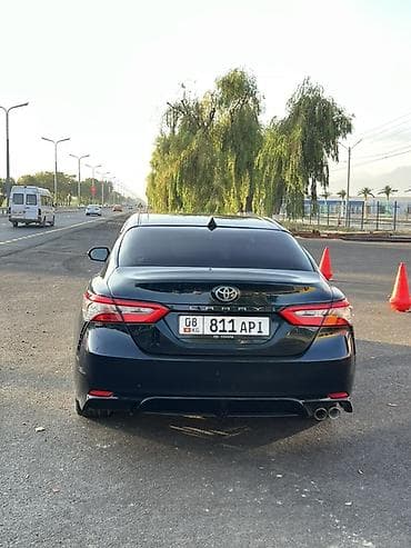 Toyota Camry: 2017 г., Автомат, Бензин, Седан — 4