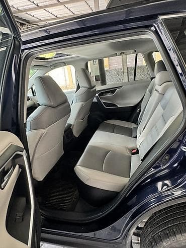 транзитный: Toyota RAV4: 2021 г., 2.5 л, Вариатор, Гибрид, Кроссовер — 8