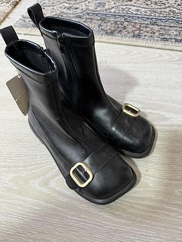 Покупали за 4000 сомов, дочке оказались малы. Совершенно новые. Размер at lalafo.kg Покупали за 4000 сомов, дочке оказались малы. Совершенно новые. Размер